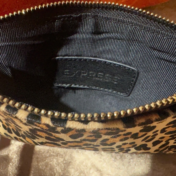 EXPRESS Leather Animal Print Wristlet Bag - Picture 8 of 11